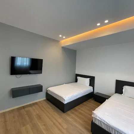 Ladi Hotell