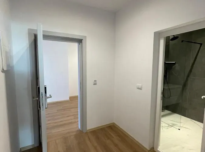Otel Ladi