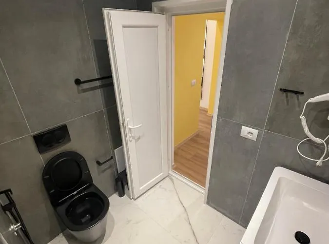 Otel Ladi