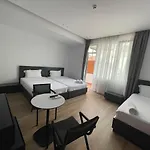 Hotel Ladi 4*