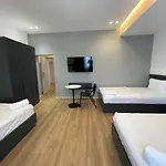 Ladi 4*