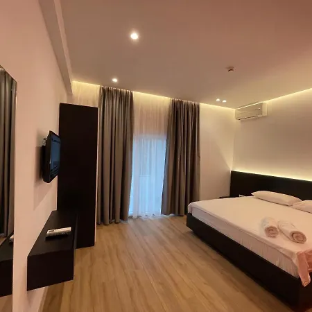 Ladi Tirana