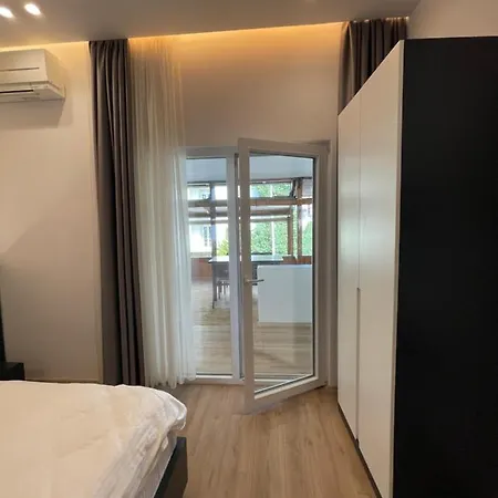 Ladi Tirana