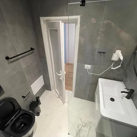 Отель Ladi 4*